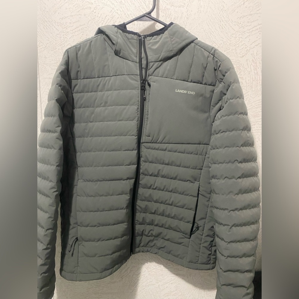 Lands' End Men's olive green Puffer Jacket. New without tags.